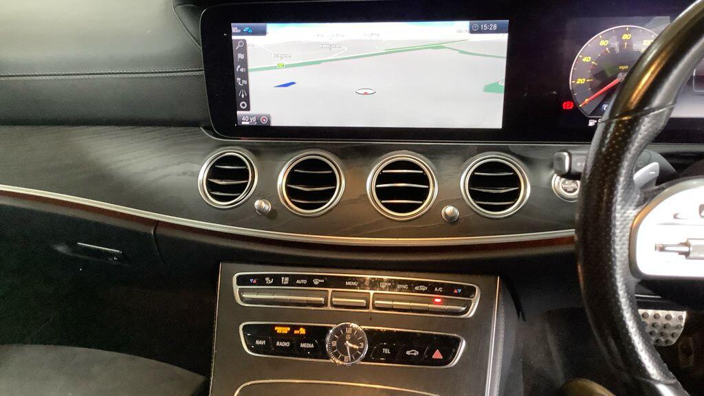 Used Mercedes-Benz E Class 2019 for sale - 76398701: Photo 11