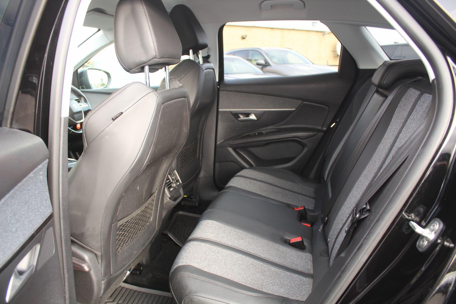 Used Peugeot 3008 for sale - 76997099: Photo 30