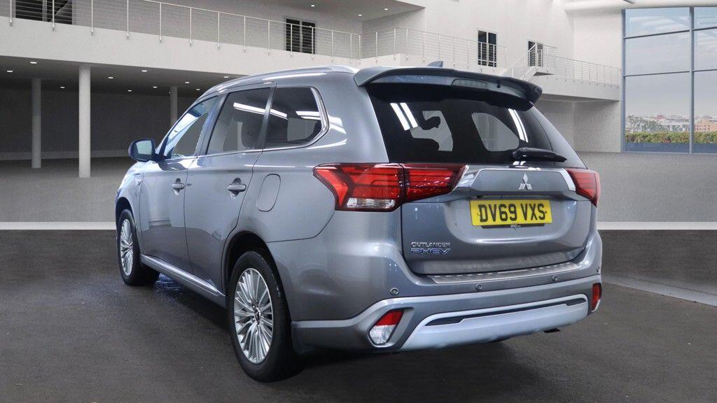 Used Mitsubishi Outlander 2019 for sale - 77174440: Photo 3