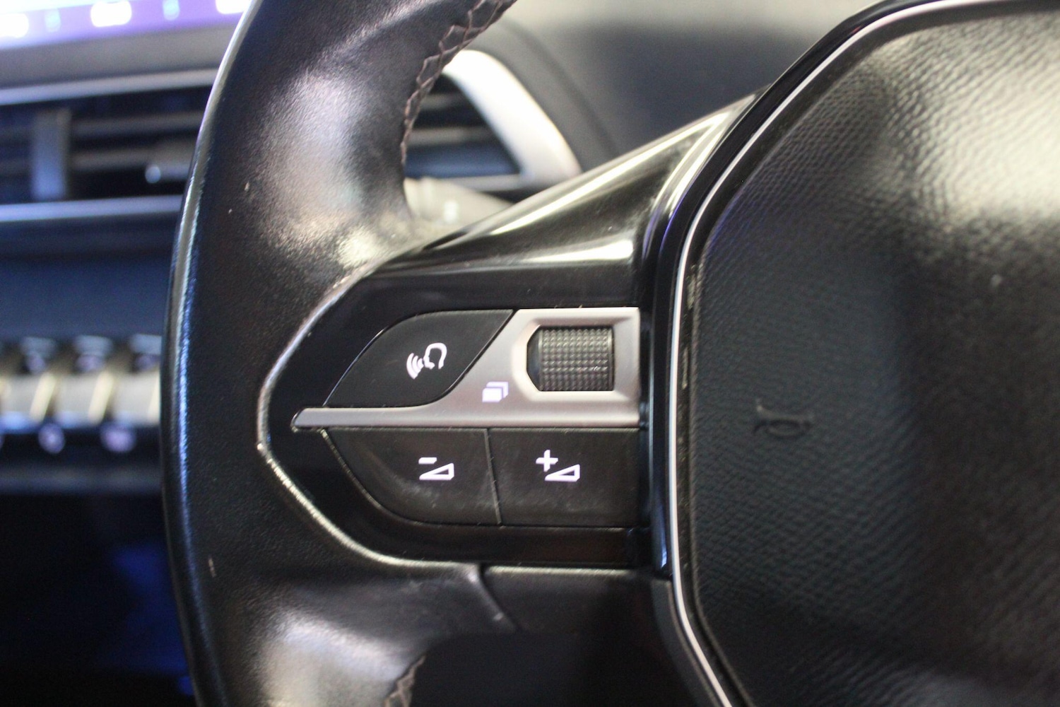 Used Peugeot 5008 2018 for sale - 76001407: Photo 23