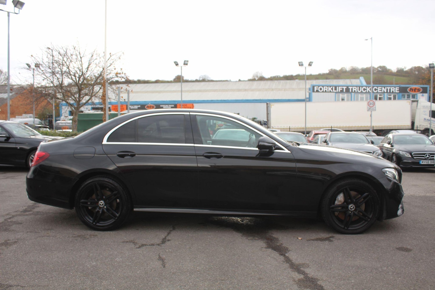 Used Mercedes-Benz E Class 2019 for sale - 76765600: Photo 9