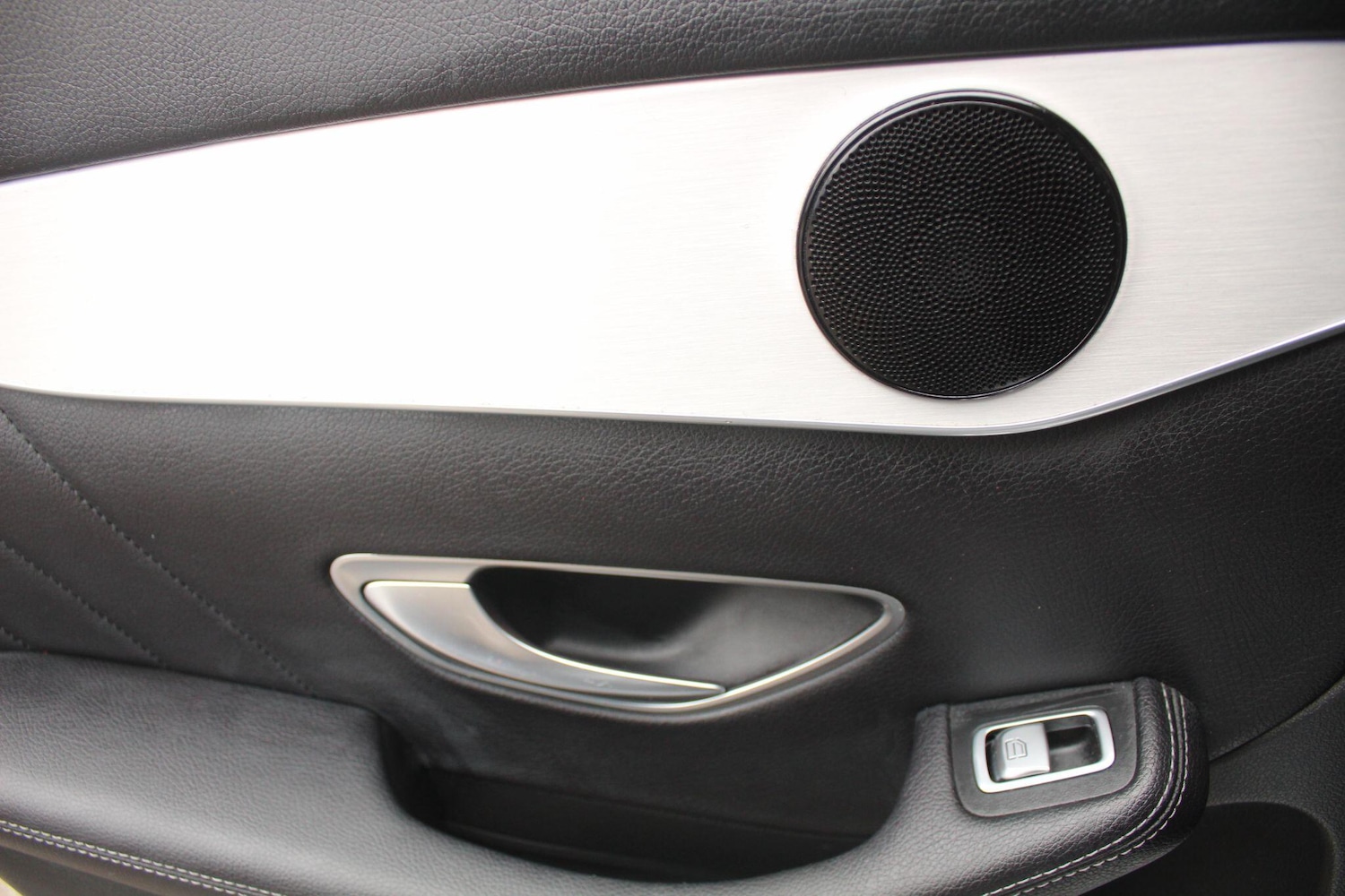 Used Mercedes-Benz GLC 2017 for sale - 76189582: Photo 17