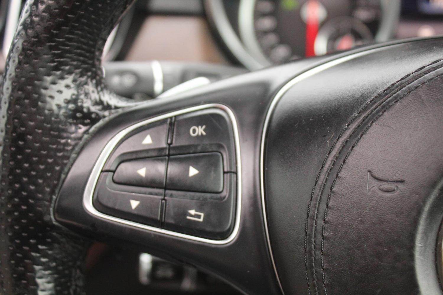 Used Mercedes-Benz GLS 2017 for sale - 76701393: Photo 38