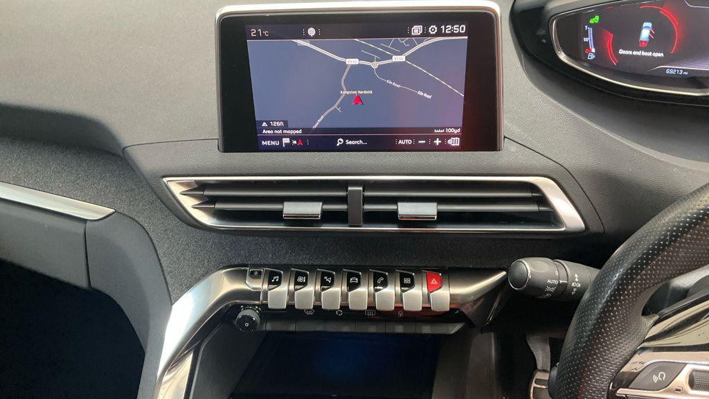 Used Peugeot 3008 2018 for sale - 76992032: Photo 10