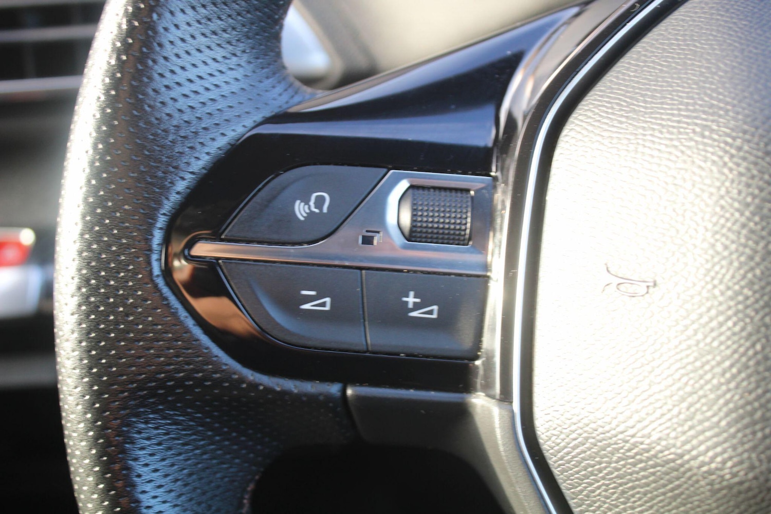 Used Peugeot 3008 2018 for sale - 76992032: Photo 33