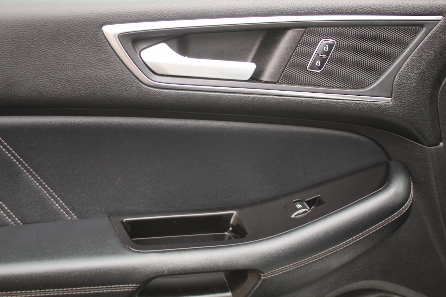 Used Ford Edge 2018 for sale - 76441250: Photo 25