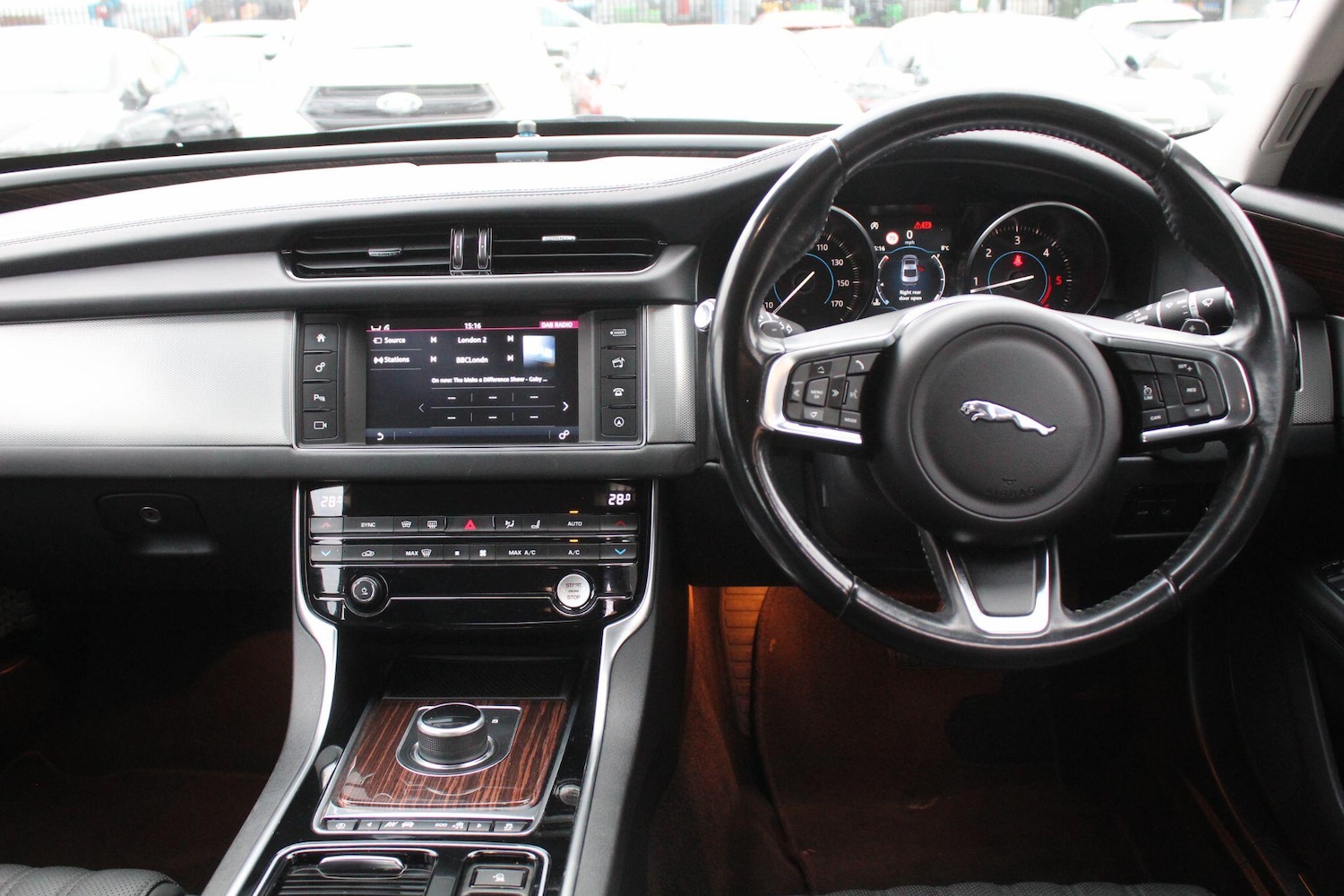 Used Jaguar XF 2018 for sale - 76596960: Photo 29