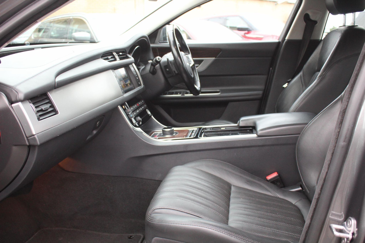 Used Jaguar XF 2018 for sale - 76596960: Photo 57