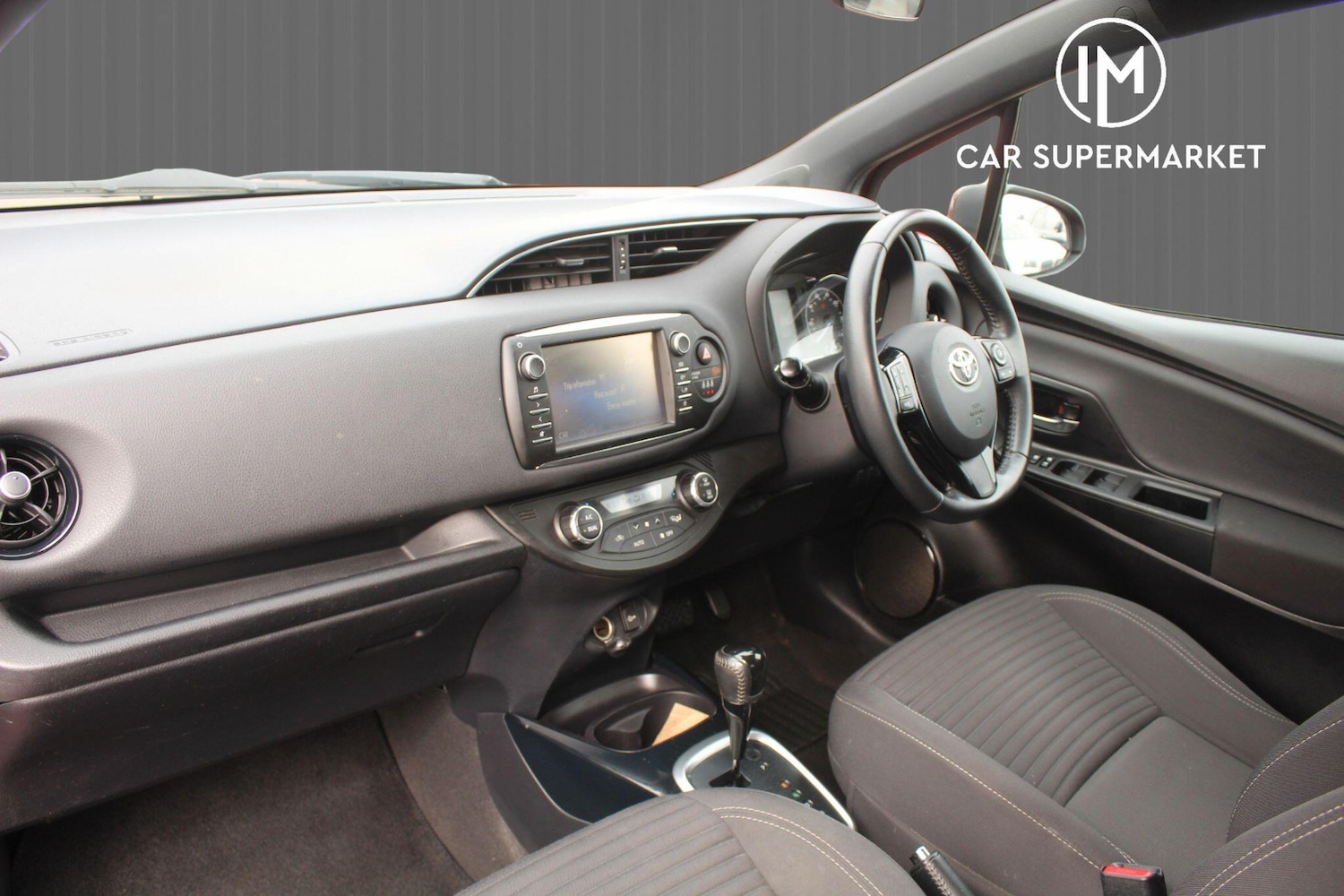 Used Toyota Yaris 2017 for sale - 76512235: Photo 21