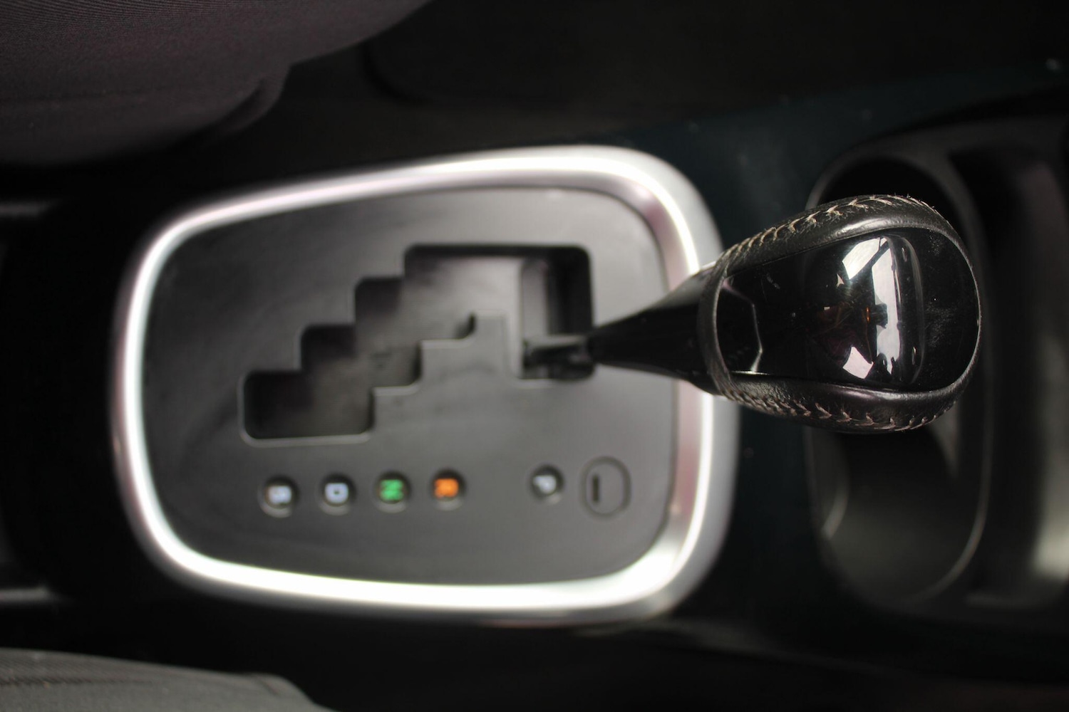 Used Toyota Yaris 2017 for sale - 76512235: Photo 27