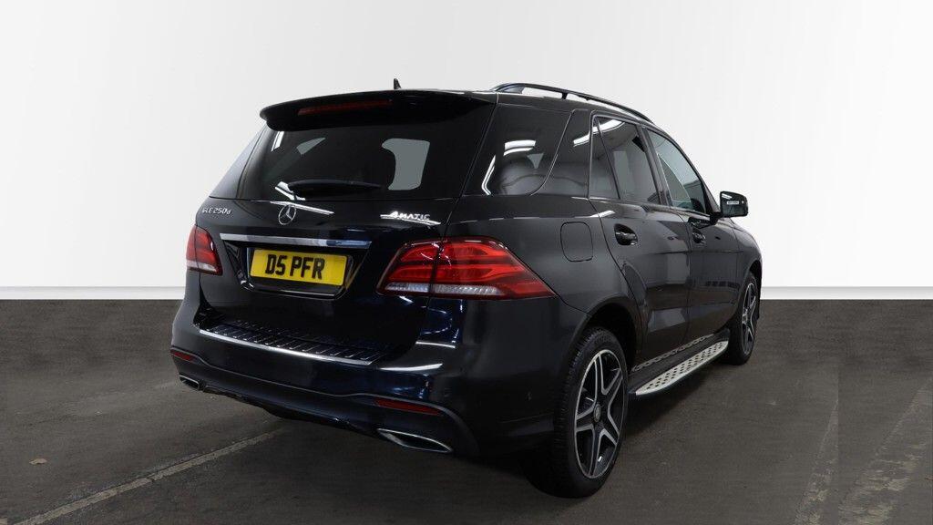 Used Mercedes-Benz GLE 2016 for sale - 76913539: Photo 2