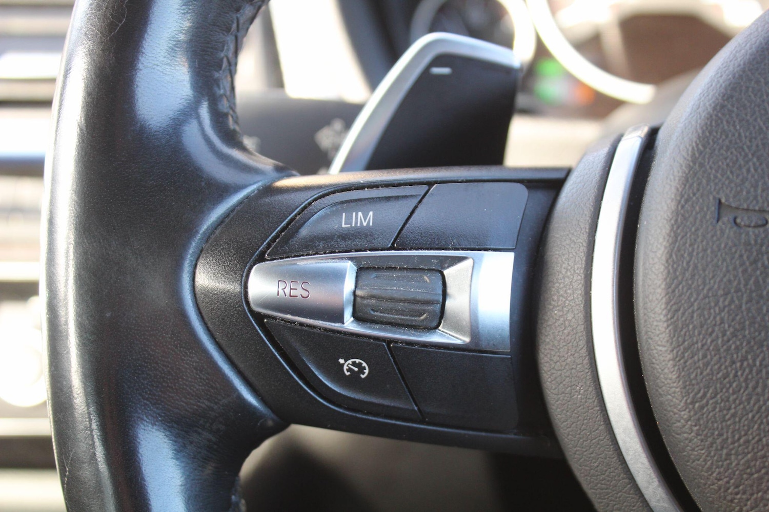 Used BMW 3 Series 2018 for sale - 76926850: Photo 30