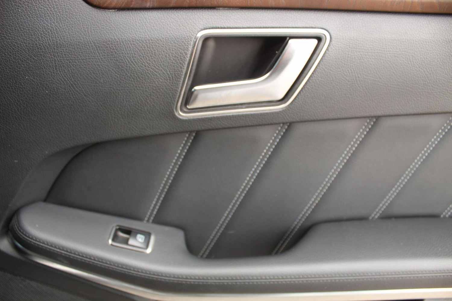 Used Mercedes-Benz E Class 2013 for sale - 76976735: Photo 13