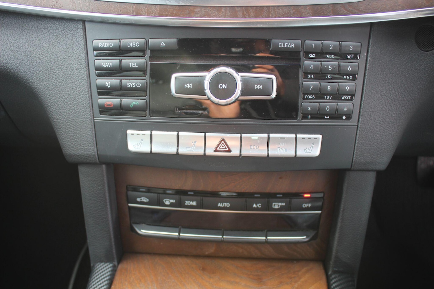 Used Mercedes-Benz E Class 2013 for sale - 76976735: Photo 25