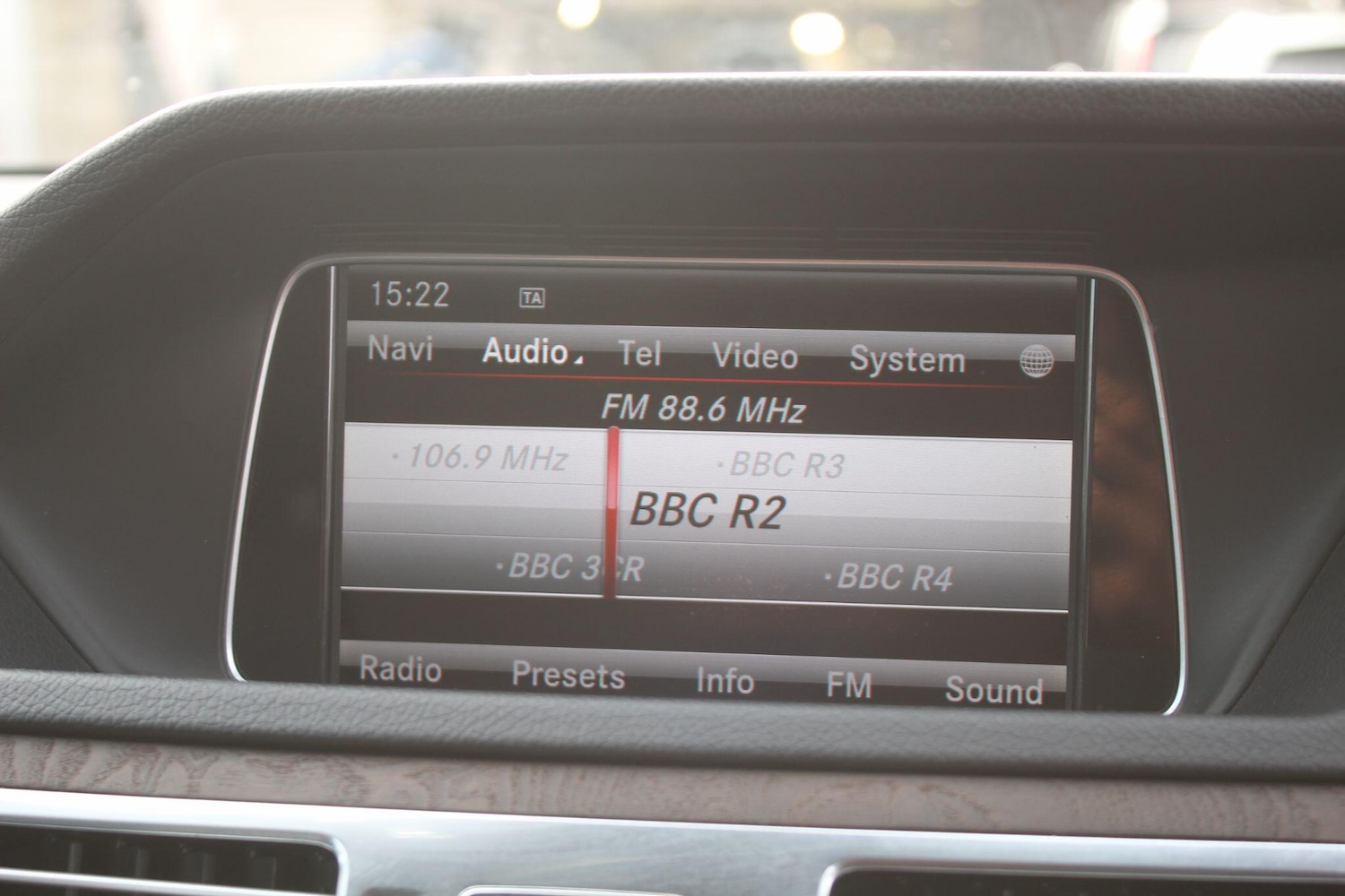 Used Mercedes-Benz E Class 2013 for sale - 76976735: Photo 27