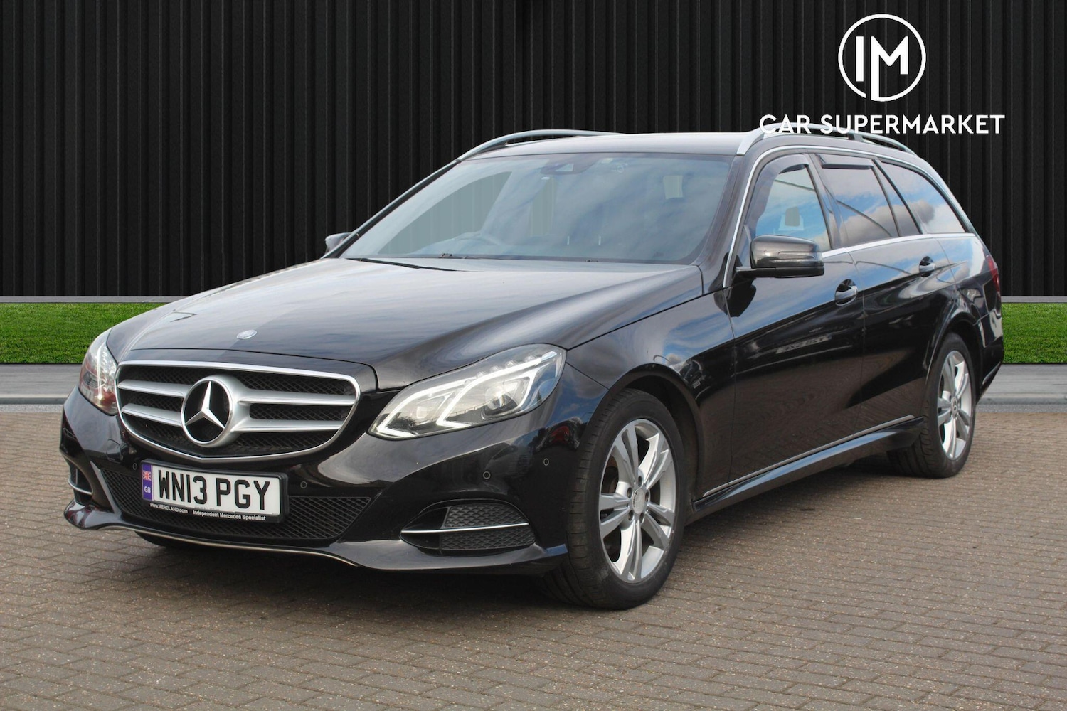 Used Mercedes-Benz E Class 2013 for sale - 76976735: Photo 5