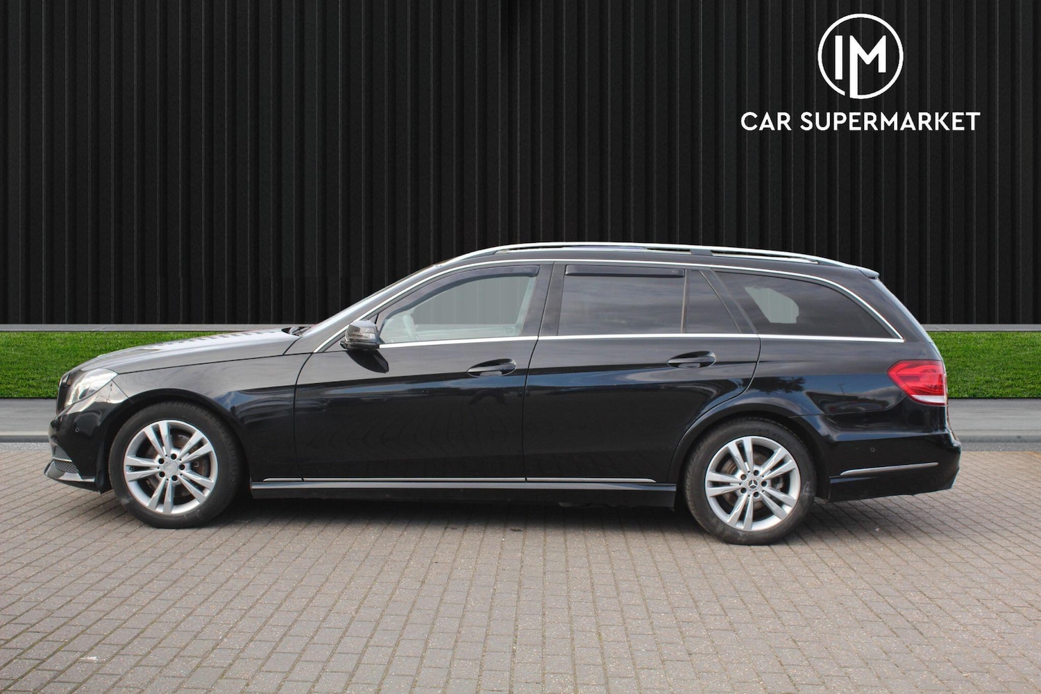 Used Mercedes-Benz E Class 2013 for sale - 76976735: Photo 6