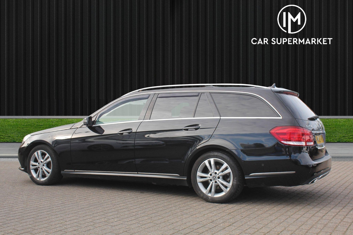 Used Mercedes-Benz E Class 2013 for sale - 76976735: Photo 8