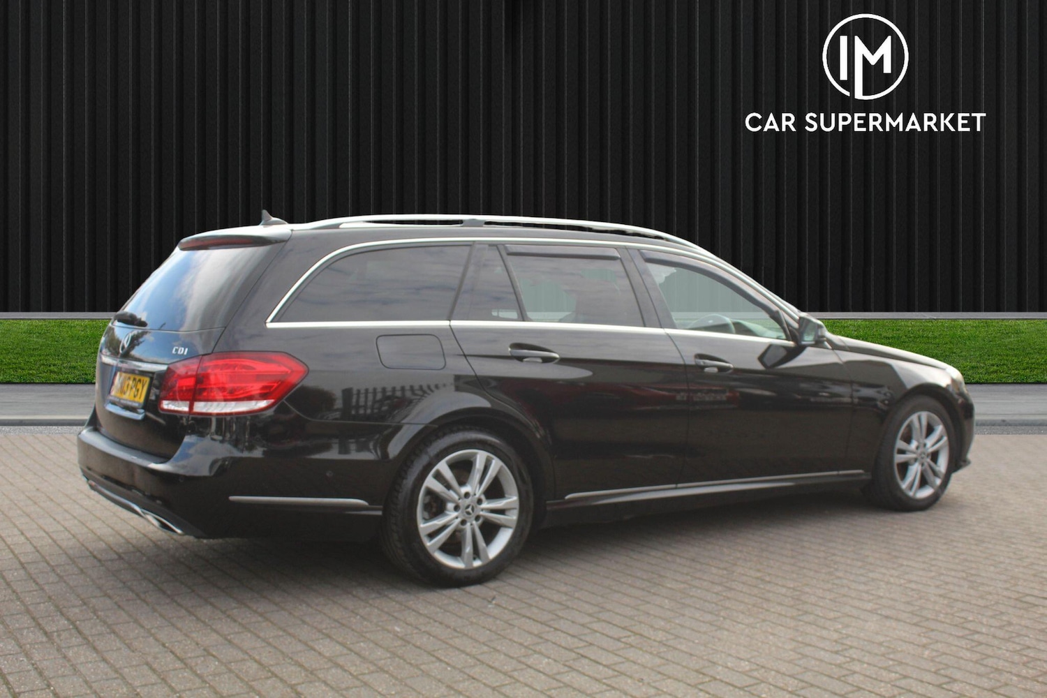 Used Mercedes-Benz E Class 2013 for sale - 76976735: Photo 9