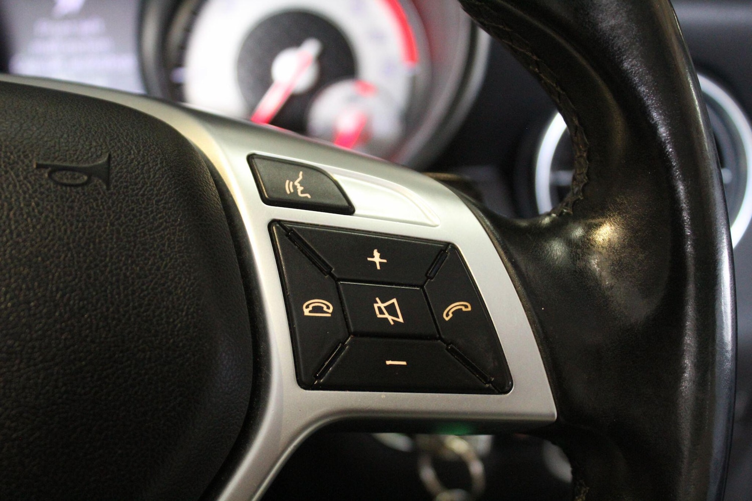 Used Mercedes-Benz SLK 2015 for sale - 76109564: Photo 18