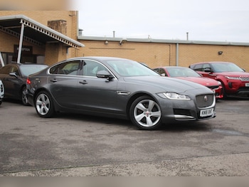 Used Jaguar XF 2018 for sale - 76990492: Photo