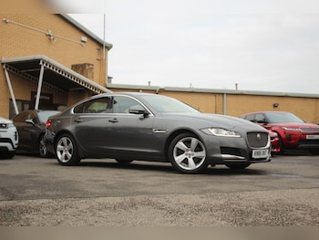 Used Jaguar XF 2018 for sale - 76990492: Photo