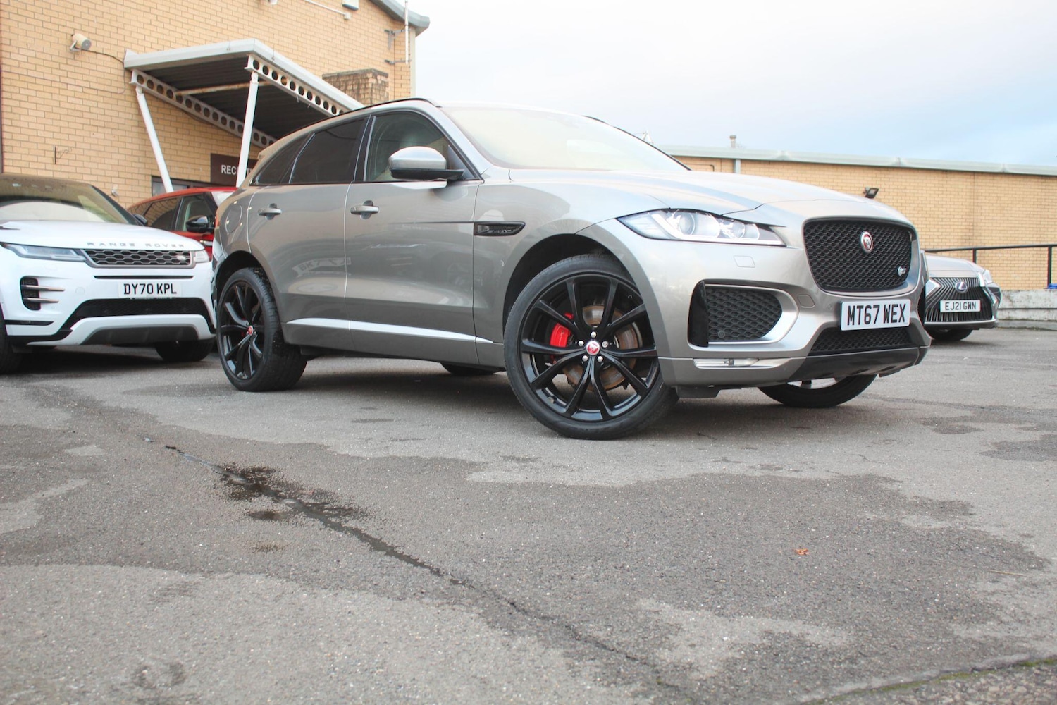 Used Jaguar F-Pace 2018 for sale - 76657718: Photo 4