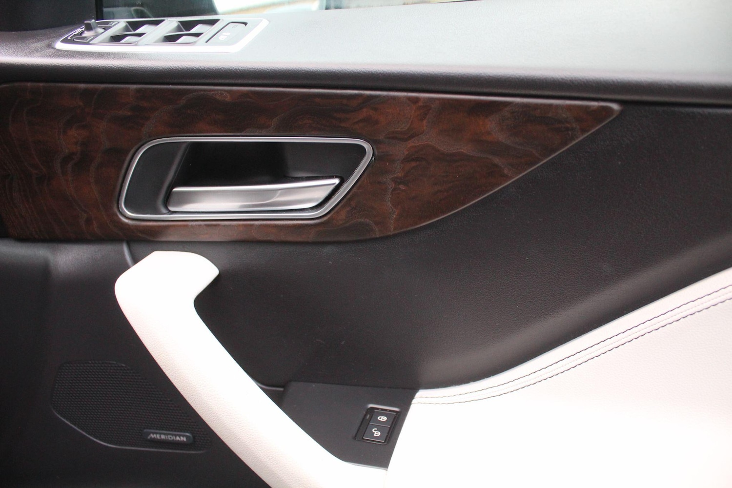 Used Jaguar F-Pace 2018 for sale - 76657718: Photo 40