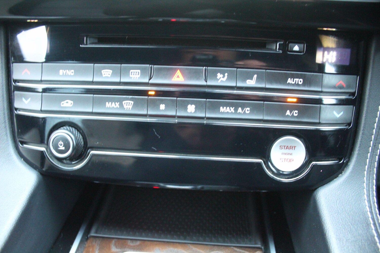 Used Jaguar F-Pace 2018 for sale - 76657718: Photo 43