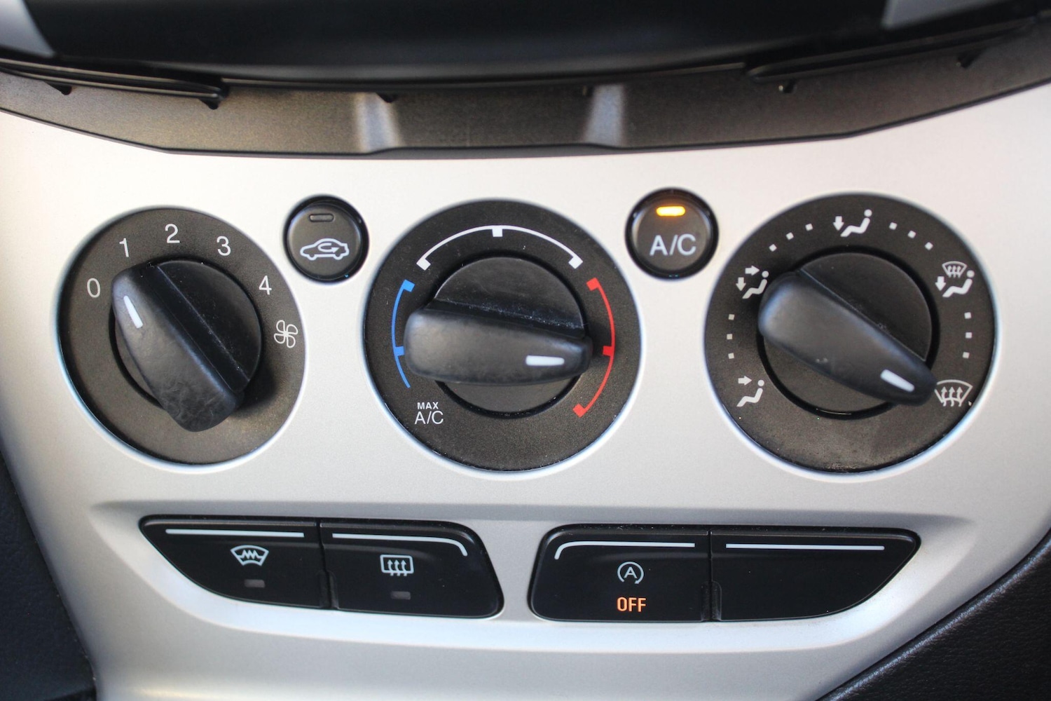 Used Ford Focus 2012 for sale - 76759342: Photo 32