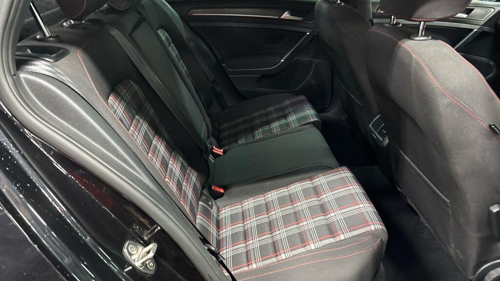 Used Volkswagen Golf 2017 for sale - 76348803: Photo 7