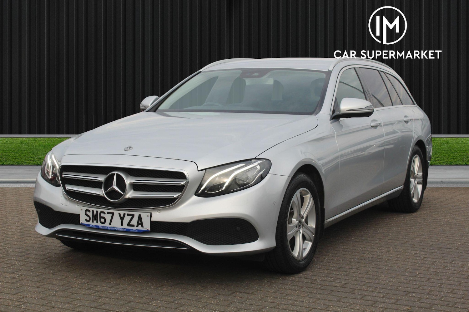 Used Mercedes-Benz E-Class 2017 for sale - 76094643: Photo 2