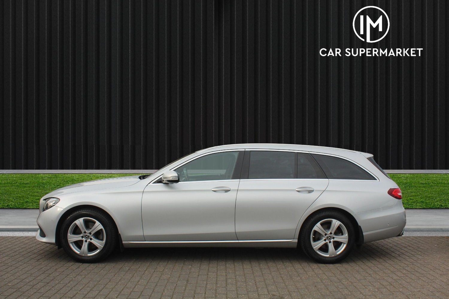 Used Mercedes-Benz E-Class 2017 for sale - 76094643: Photo 3