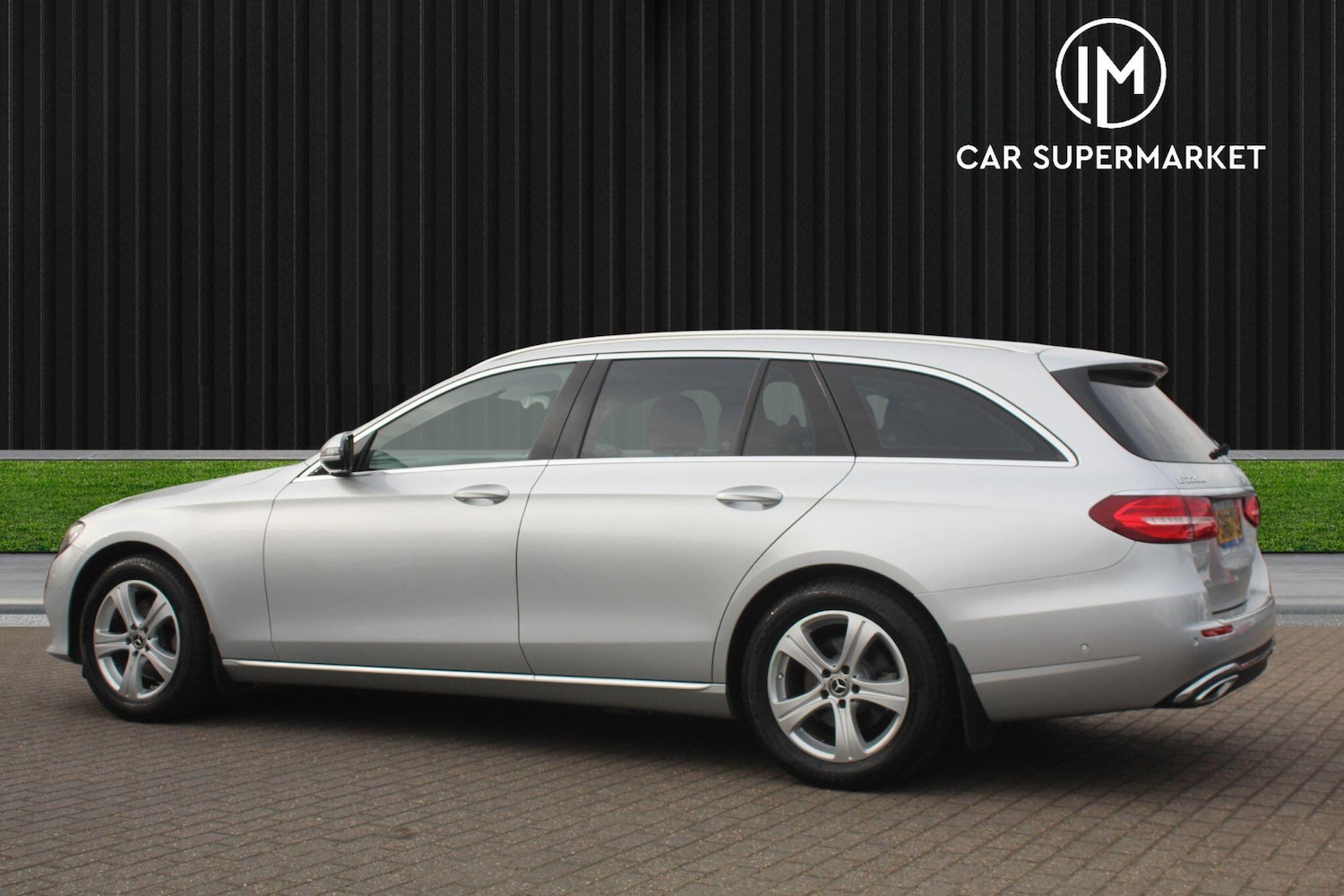 Used Mercedes-Benz E-Class 2017 for sale - 76094643: Photo 4