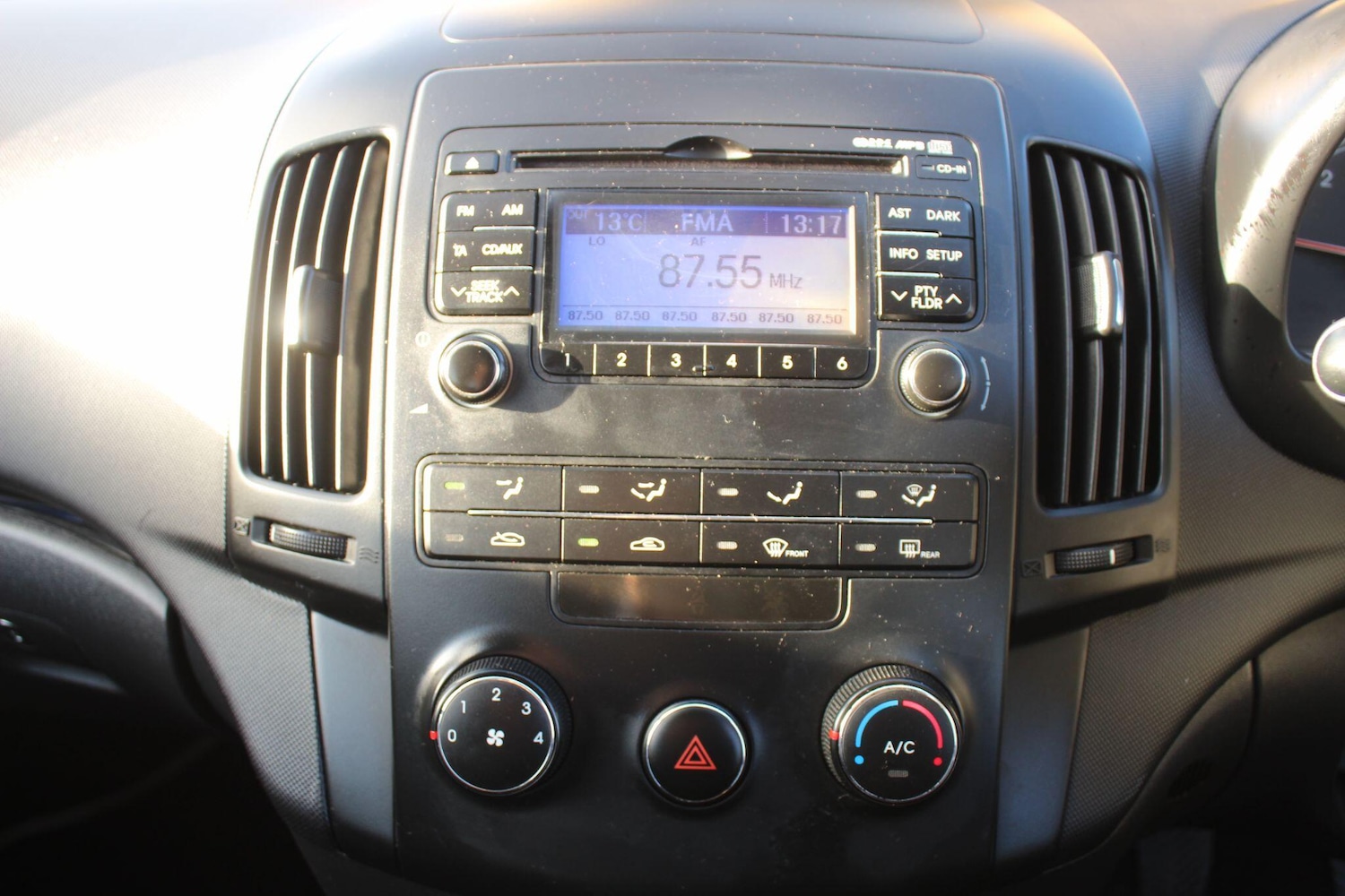 Used Hyundai i30 2012 for sale - 76912641: Photo 35