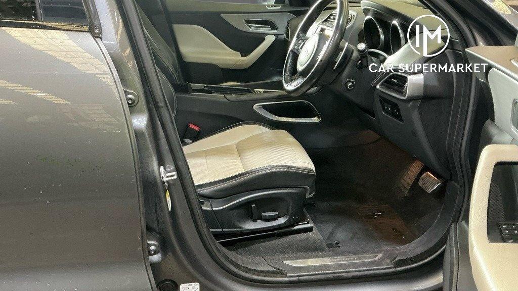 Used Jaguar F-Pace 2018 for sale - 76380515: Photo 7