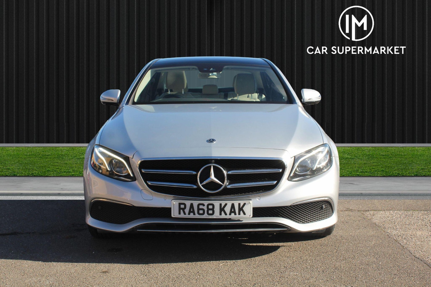 Used Mercedes-Benz E Class 2019 for sale - 76380962: Photo 2