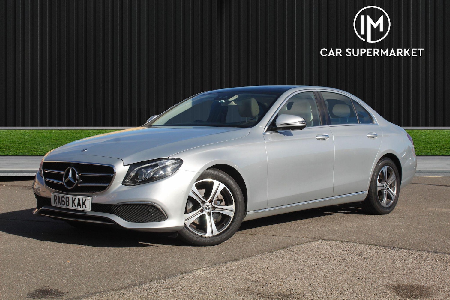 Used Mercedes-Benz E Class 2019 for sale - 76380962: Photo 3