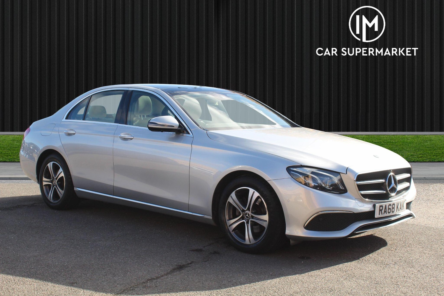 Used Mercedes-Benz E Class 2019 for sale - 76380962: Photo 4