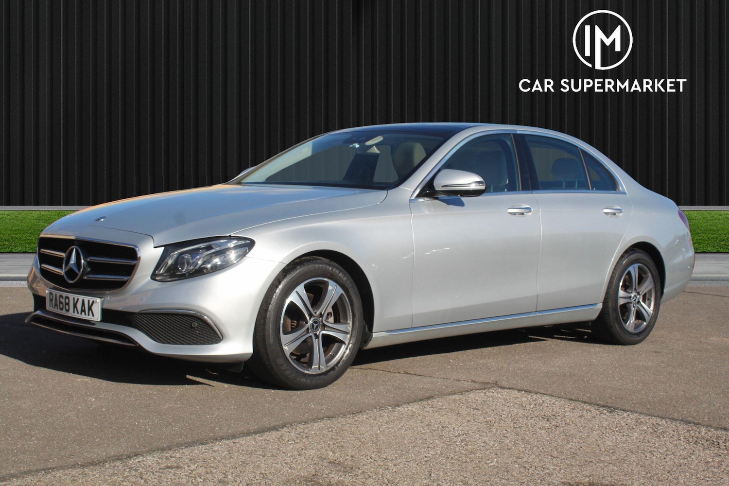 Used Mercedes-Benz E Class 2019 for sale - 76380962: Photo 5