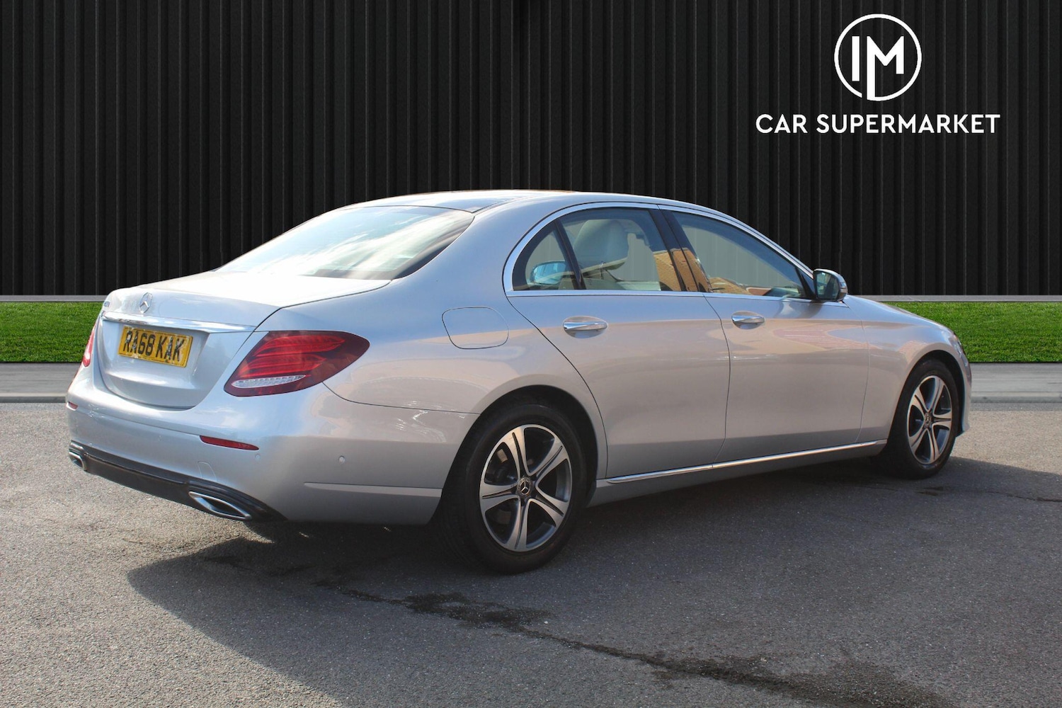 Used Mercedes-Benz E Class 2019 for sale - 76380962: Photo 9