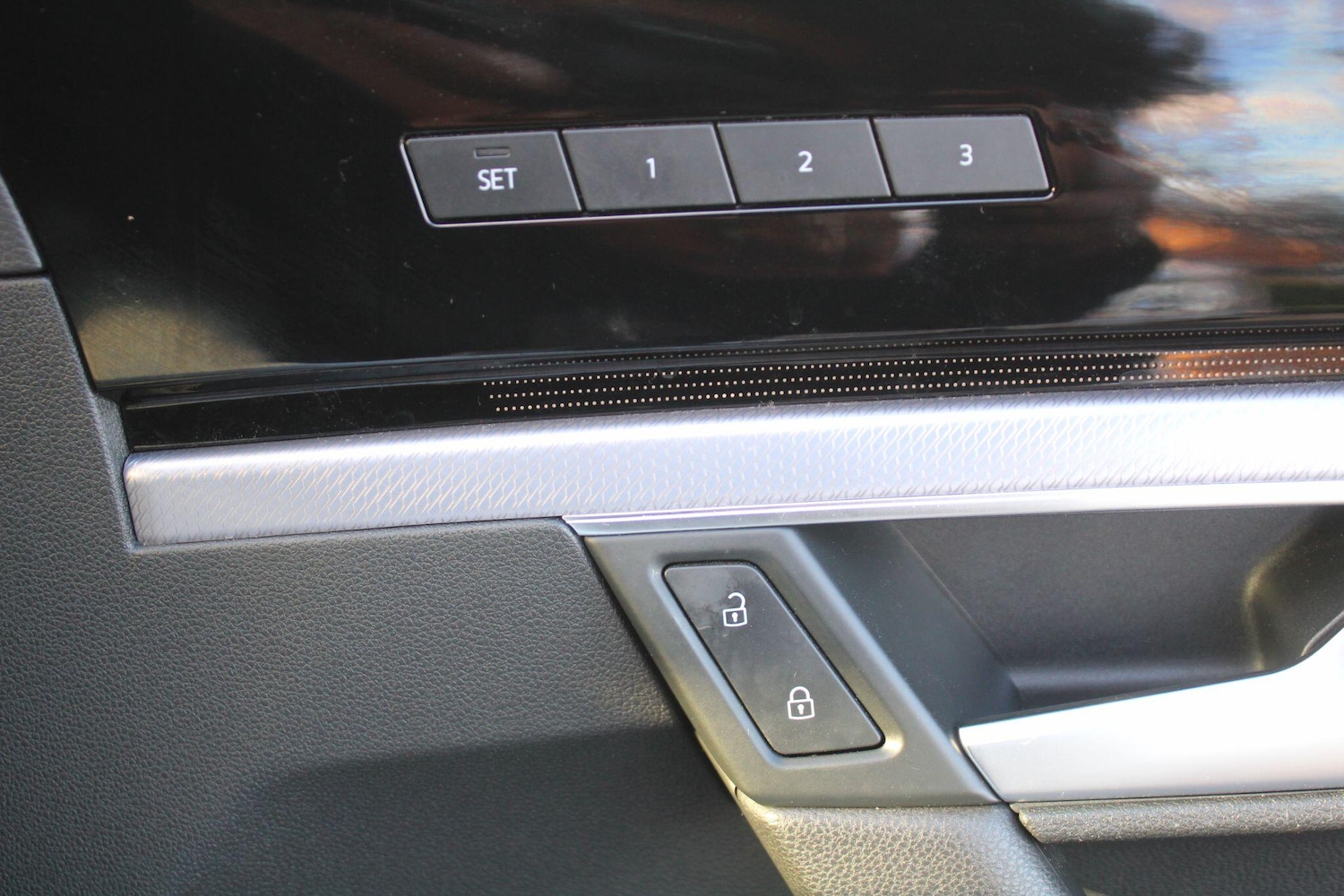 Used Volkswagen Touareg 2018 for sale - 76001000: Photo 29