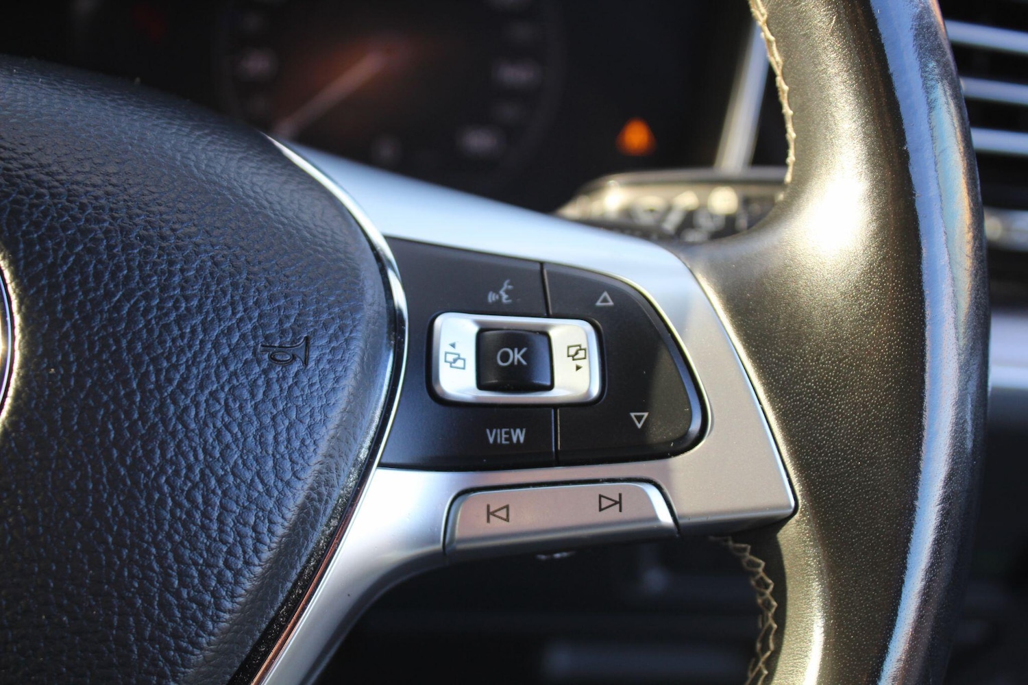 Used Volkswagen Touareg 2018 for sale - 76001000: Photo 31