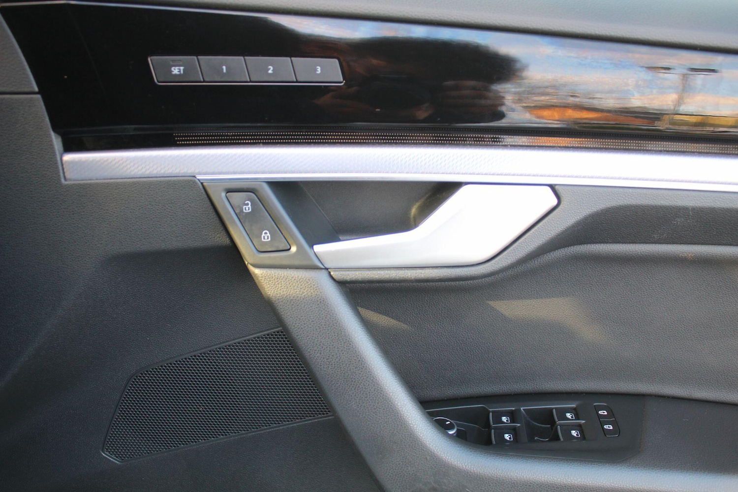 Used Volkswagen Touareg 2018 for sale - 76001000: Photo 34