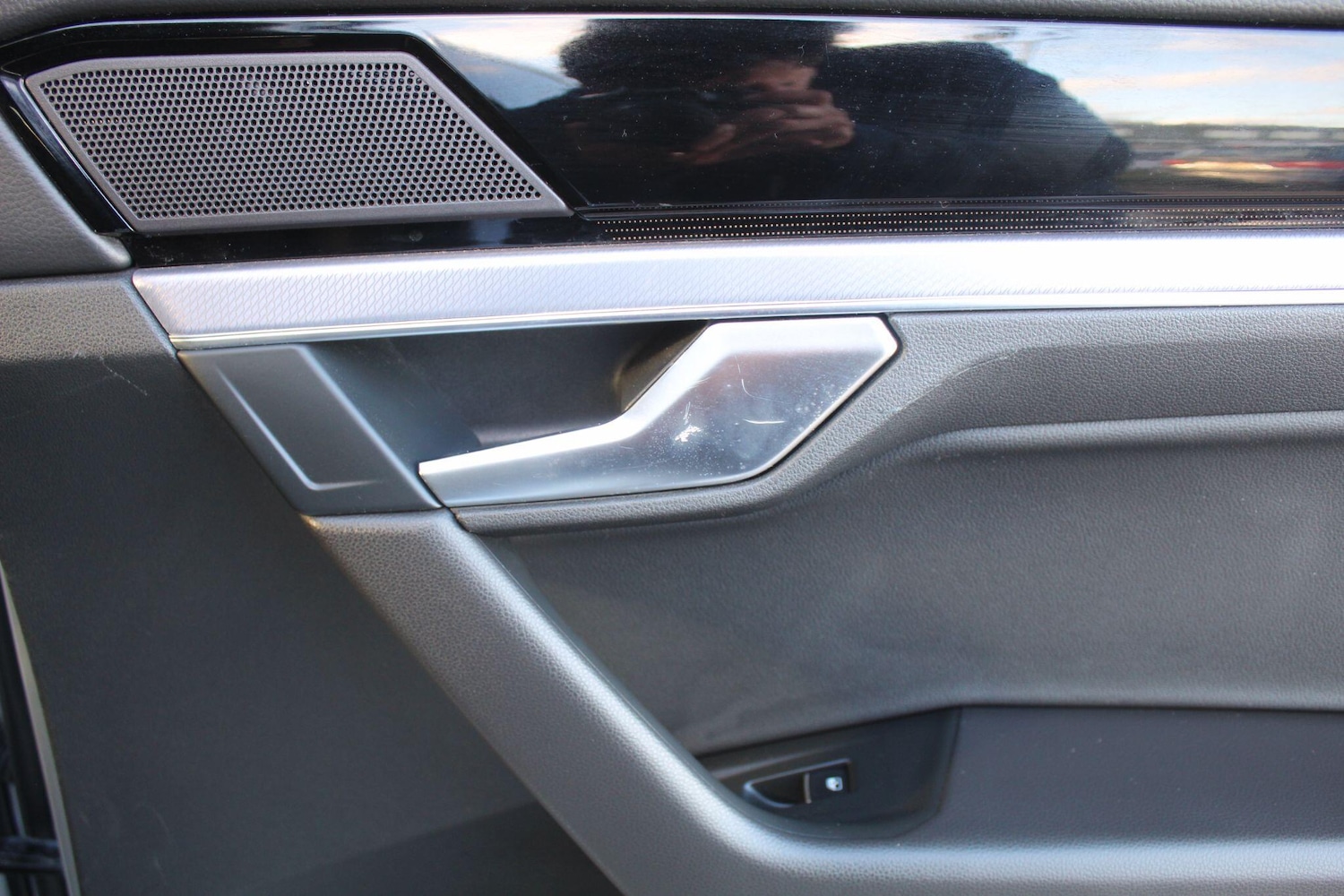 Used Volkswagen Touareg 2018 for sale - 76001000: Photo 35