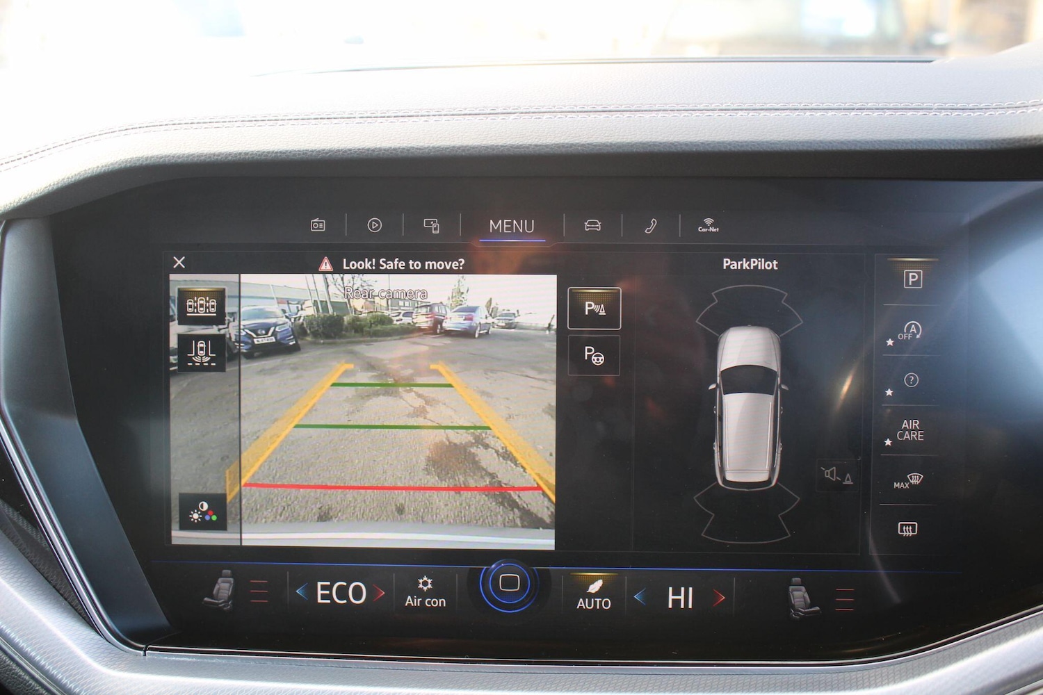 Used Volkswagen Touareg 2018 for sale - 76001000: Photo 41