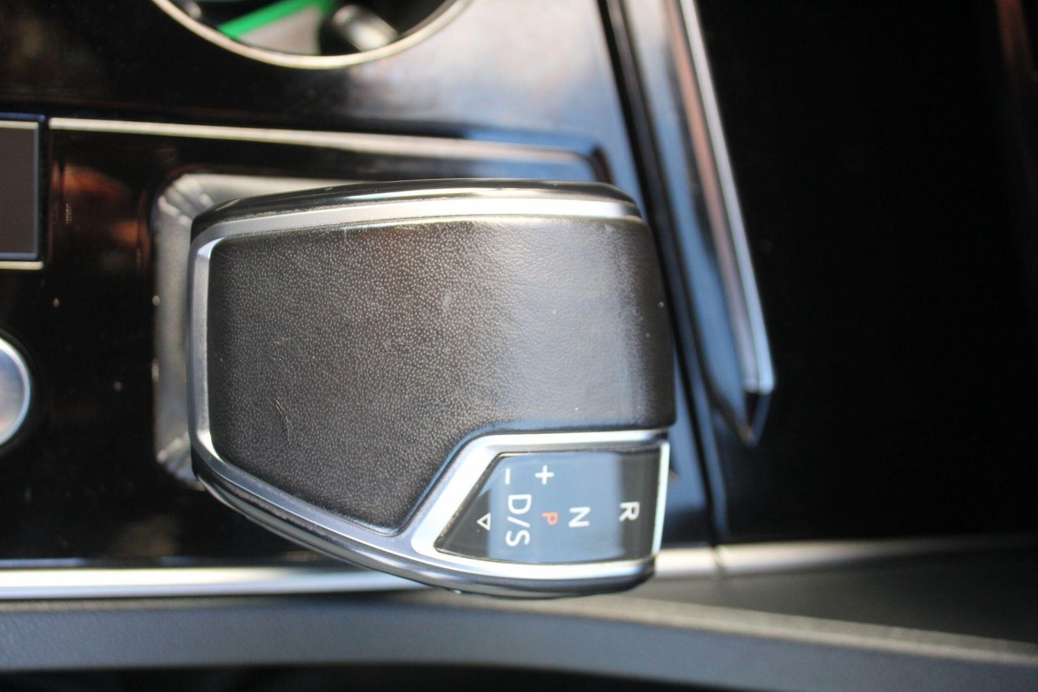 Used Volkswagen Touareg 2018 for sale - 76001000: Photo 43