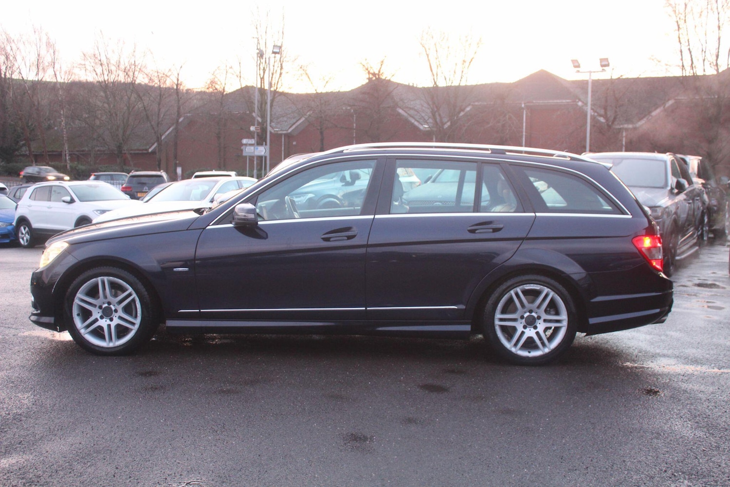 Used Mercedes-Benz C Class 2010 for sale - 77237772: Photo 12
