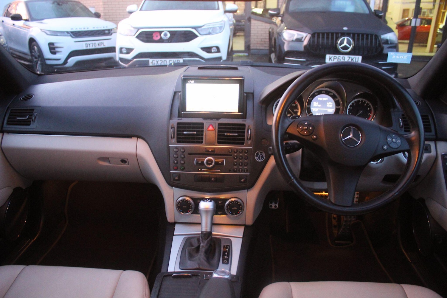 Used Mercedes-Benz C Class 2010 for sale - 77237772: Photo 25