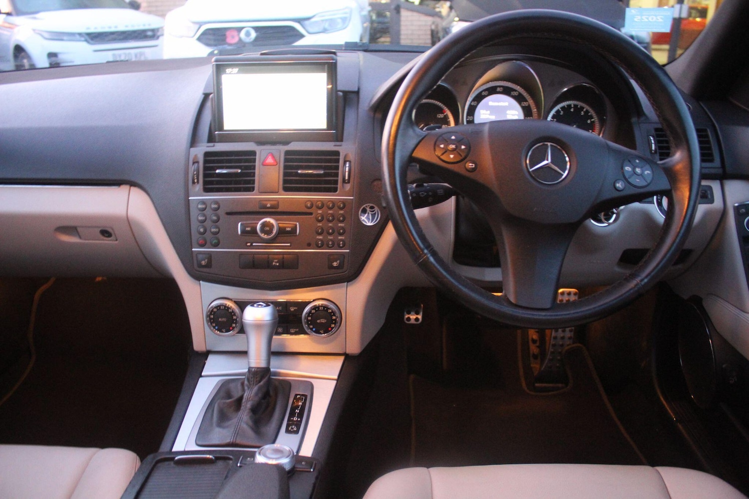 Used Mercedes-Benz C Class 2010 for sale - 77237772: Photo 26